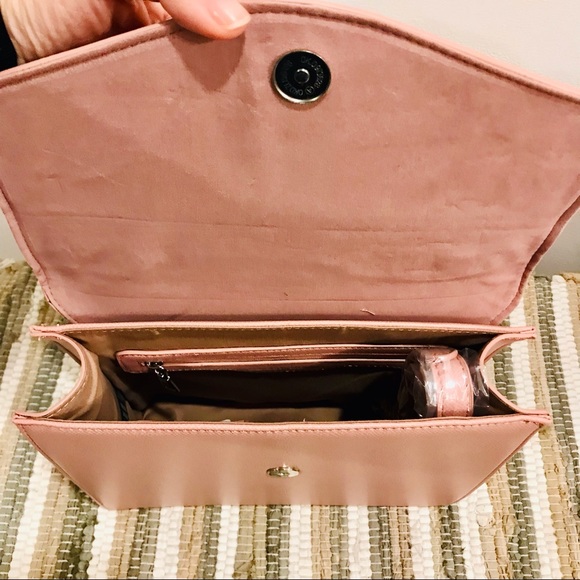 PRIVATELY SOLD!!! Badgley Mishka pink vegan leather and silver metal crossbody - Picture 3 of 10